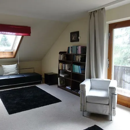 Haus Mit Kamin In Alleinlage *